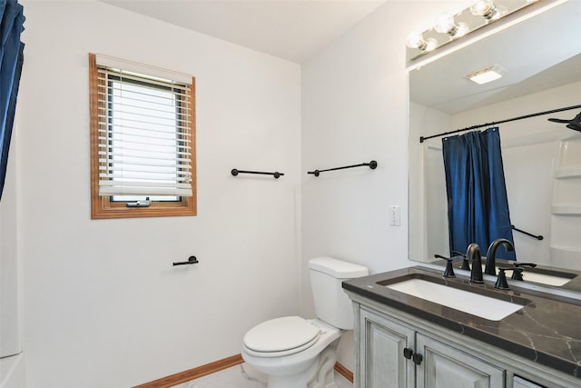 2907 E 43rd St, Des Moines, IA 50317 - full bath featuring vanity and a shower with shower curtain