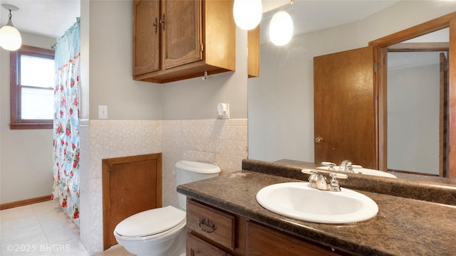808 E 8th St S, Newton, IA 50208 - full bath with vanity, curtained shower, tile patterned floors, and tile walls