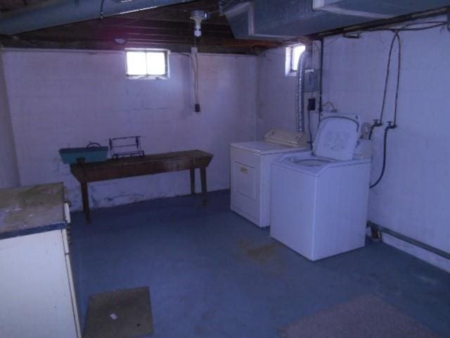 702 Woodbury St, Marshalltown, IA 50158 - below grade area with separate washer and dryer