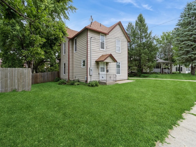 700 W Boston Ave, Indianola, IA 50125 - view of front of property with a shingled roof