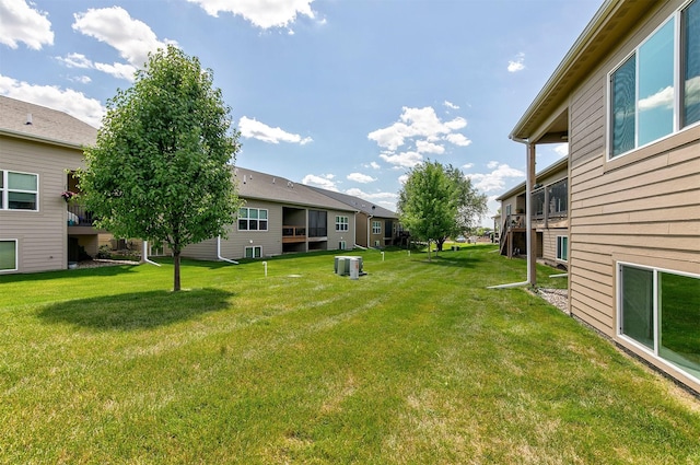 1592 SE Blackthorne Dr, Waukee, IA 50263 - view of green lawn with a residential view