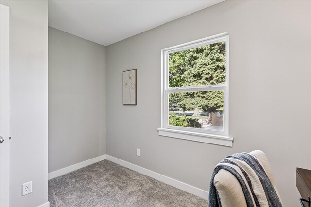 8066 Pilmer Dr, Des Moines, IA 50320 - unfurnished room featuring carpet floors and baseboards
