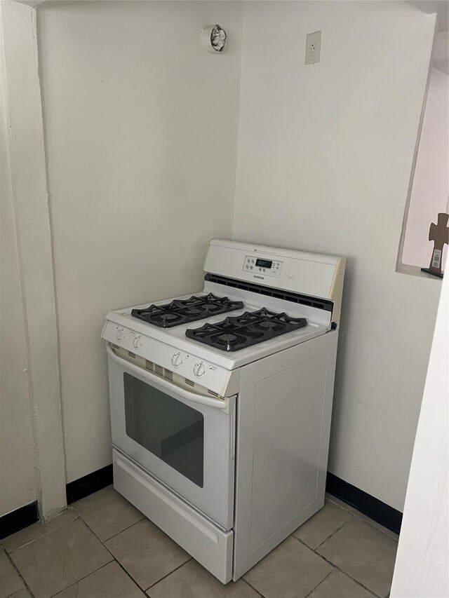 1324 E 27th St, Des Moines, IA 50317 - photo 11