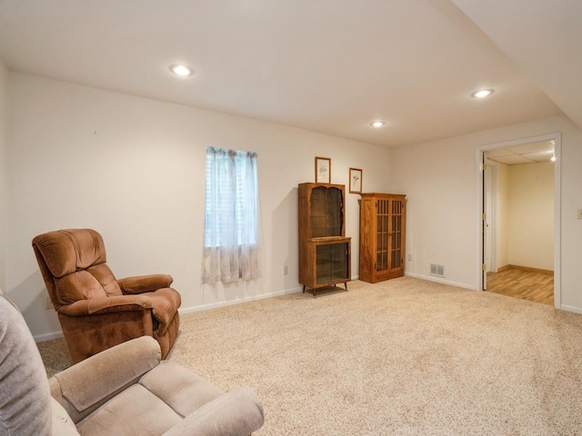 815 W 6th St S, Newton, IA 50208 - sitting room featuring carpet and recessed lighting