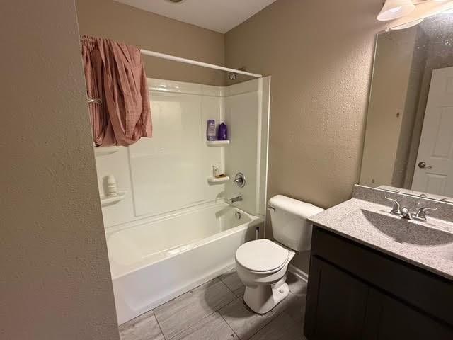 5600 SE 30th St, Des Moines, IA 50320