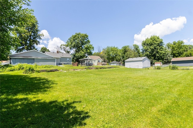 3851 E 25th St, Des Moines, IA 50317 - view of grassy yard