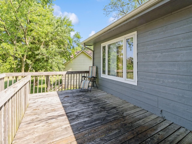 1907 Thornton Ct, Des Moines, IA 50320 - view of deck