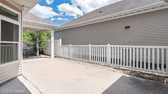 2811 SW Westview Ln, Ankeny, IA 50023 - view of patio with a ceiling fan