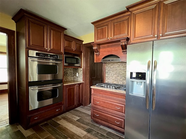 400 W Salem Ave, Indianola, IA 50125 - kitchen featuring stainless steel appliances, backsplash, custom range hood, and dark wood-style floors