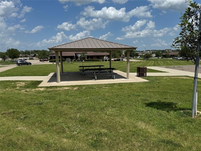 1815 SW White Birch Cir Unit 3, Ankeny, IA 50023 - view of community with a gazebo and a lawn
