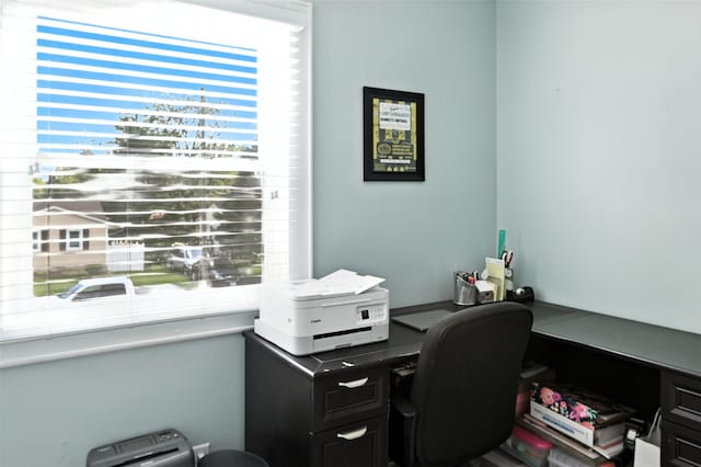 3832 Richmond Ave, Des Moines, IA 50317 - view of home office
