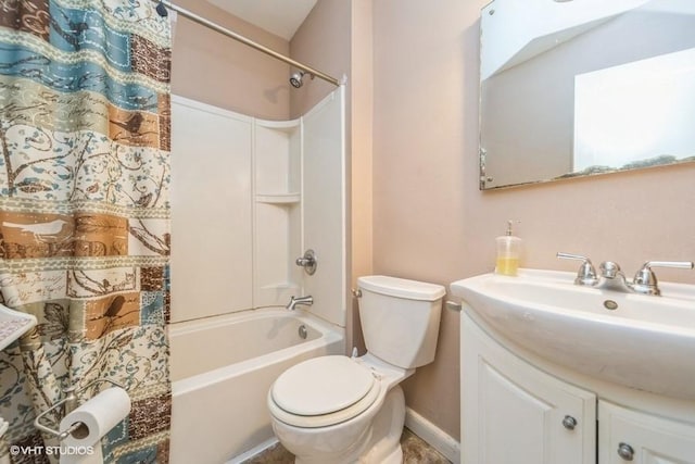 3617 E 8th St, Des Moines, IA 50316 - full bath featuring vanity and shower / tub combo