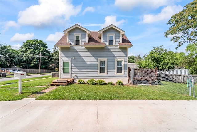 3935 8th St, Des Moines, IA 50313 - view of front of house with roof with shingles