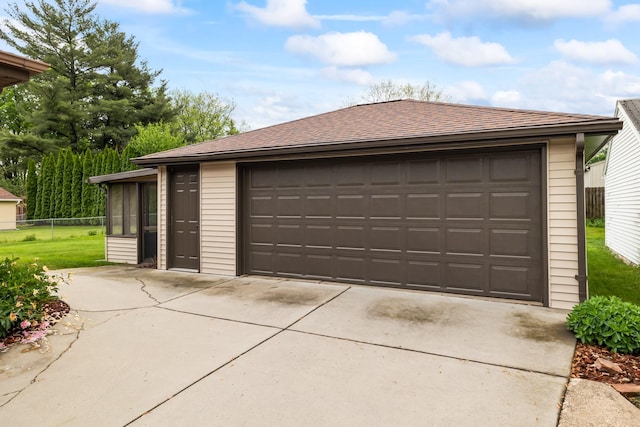 1232 Carrie Ave, Des Moines, IA 50315 - view of detached garage