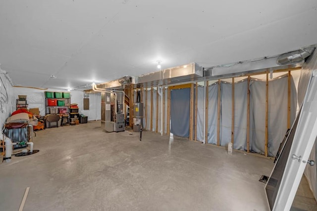 4412 NW 12th St, Ankeny, IA 50023 - unfinished below grade area featuring water heater and heating unit
