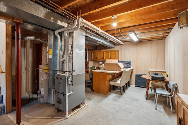 5428 NW 90th St, Johnston, IA 50131 - unfinished below grade area featuring gas water heater and heating unit