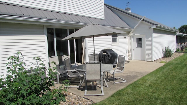 1401 N Grant St, Knoxville, IA 50138 - view of patio
