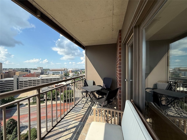 300 Walnut St Unit 1505, Des Moines, IA 50309 - balcony featuring a view of city
