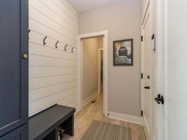 2013 Autumn Blaze Dr, Norwalk, IA 50211 - mudroom with light wood finished floors and baseboards