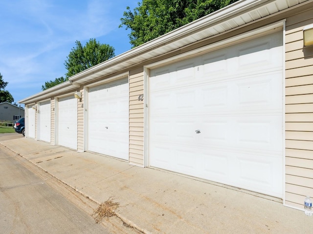 1106 N 6th St Unit 42, Indianola, IA 50125 - view of garage