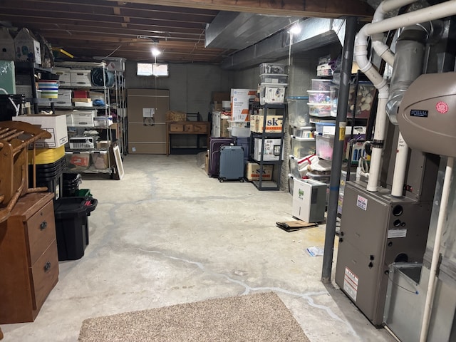 8200 Goodman Dr, Urbandale, IA 50322 - view of unfinished basement