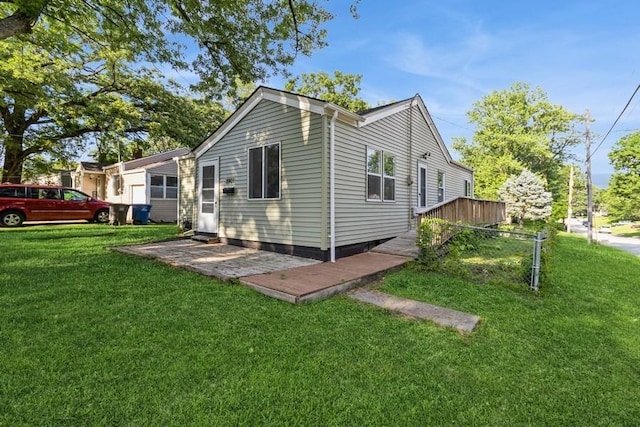 3901 Lawnwoods Dr, Des Moines, IA 50310 - view of property exterior