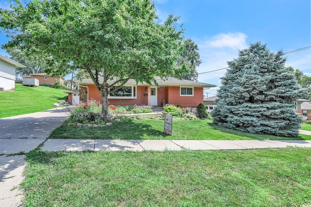 2445 E Tiffin Ave, Des Moines, IA 50317 - photo 2