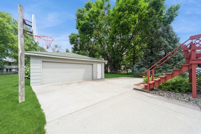 2424 Guenever Ct, Altoona, IA 50009 - view of detached garage