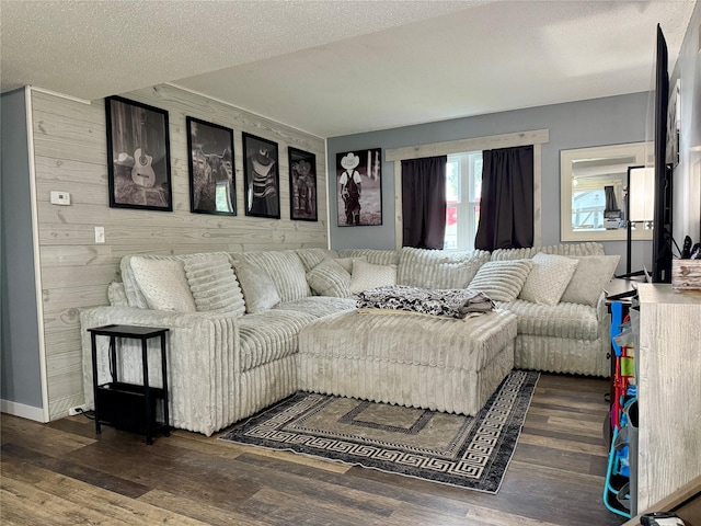 205 E Livingston Ave, Des Moines, IA 50315 - living area with wood finished floors and a textured ceiling