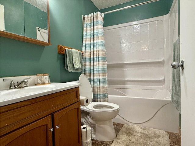 205 E Livingston Ave, Des Moines, IA 50315 - full bathroom featuring shower / tub combo, vanity, and tile patterned floors