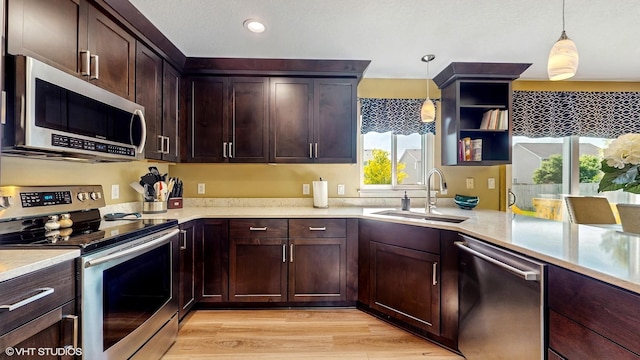 495 SE Meadowlark Ln, Waukee, IA 50263
