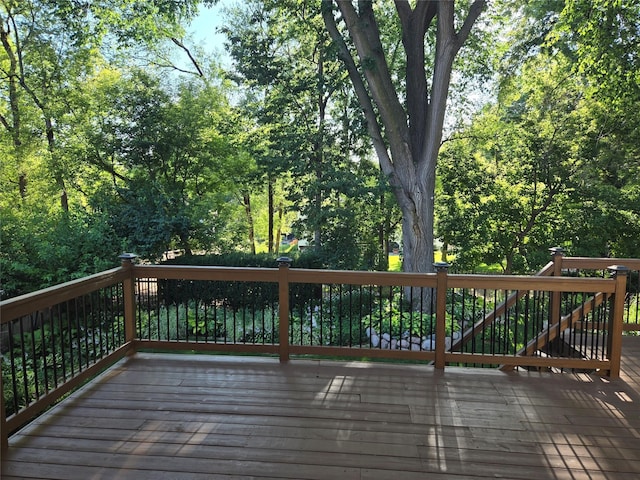 904 54th St, West Des Moines, IA 50266 - view of deck