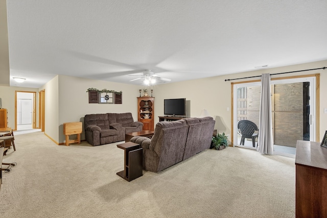 2618 13th St SW, Altoona, IA 50009 - carpeted living area with ceiling fan