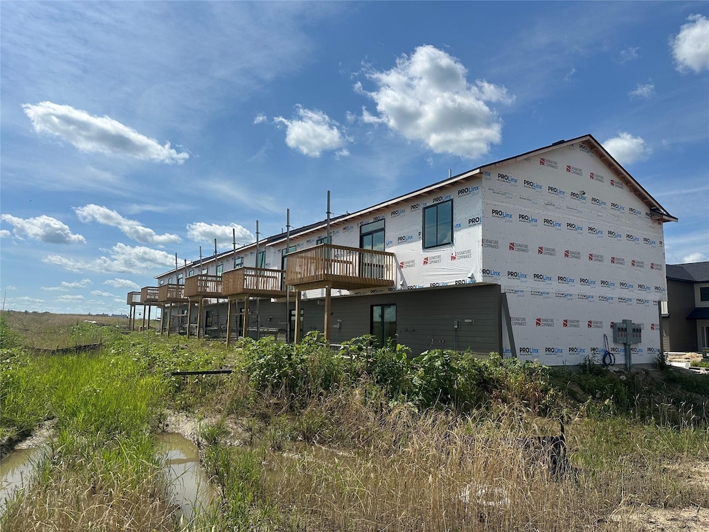 1376 Meadow Rose Pl, Waukee, IA 50263 - rear view of house