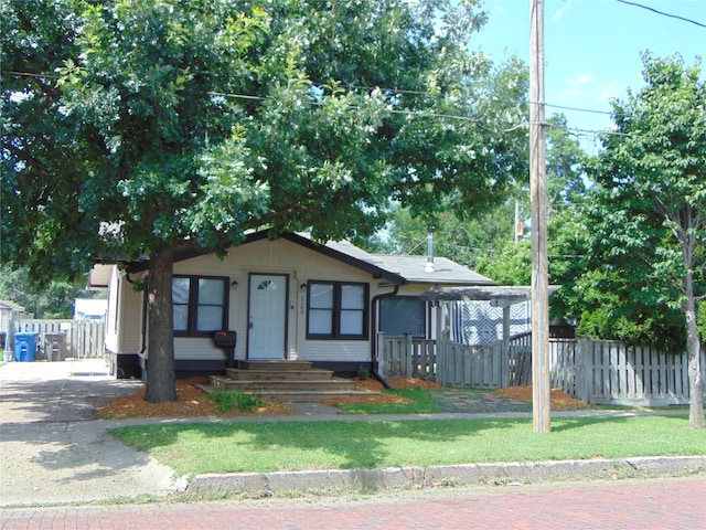 2340 Des Moines St, Des Moines, IA 50317 - view of front facade