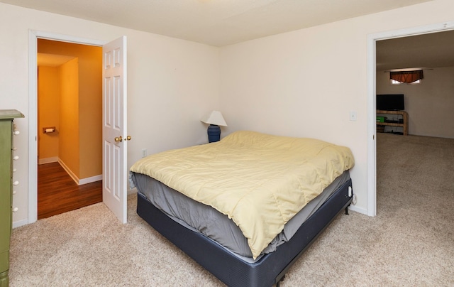 2609 Eagle Point Ct, Des Moines, IA 50320 - carpeted bedroom with baseboards