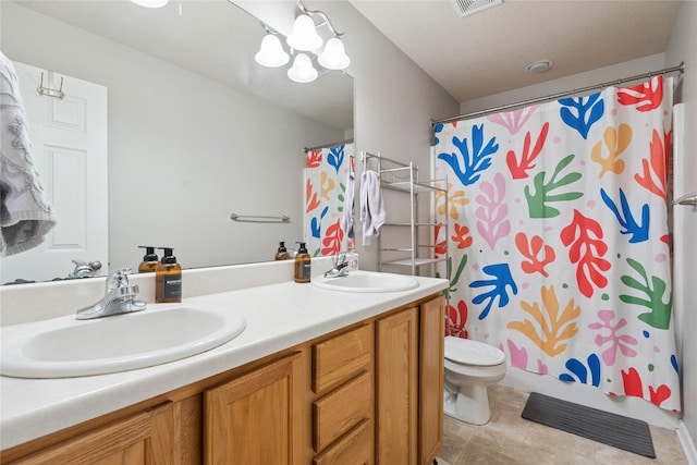 263 SE Booth Ave, Waukee, IA 50266 - full bath with double vanity and shower / bath combo