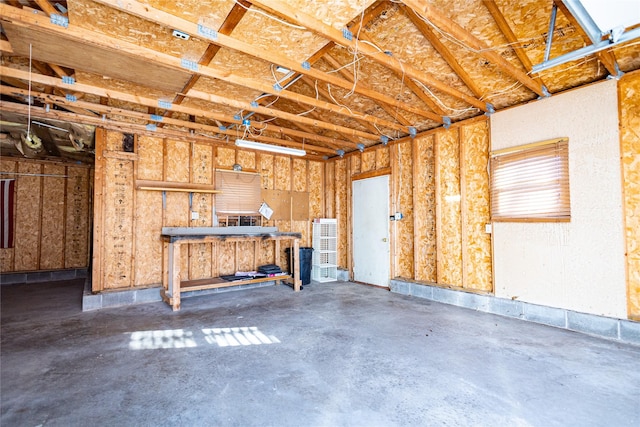 3021 49th St, Des Moines, IA 50310 - view of garage