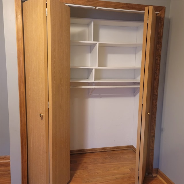 3901 3rd St, Des Moines, IA 50313 - view of closet