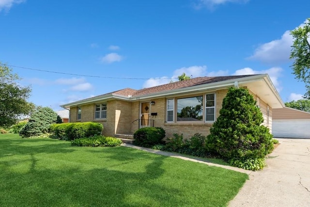 7210 Beechwood Dr, Urbandale, IA 50322 - single story home with brick siding and a front yard