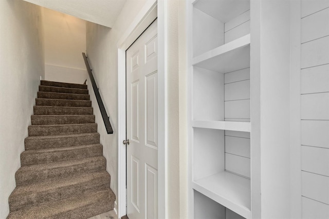 8302 Westown Pkwy Unit 1102, West Des Moines, IA 50266 - view of staircase