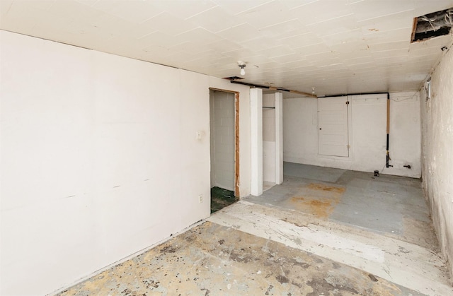 802 Fulton Dr, Des Moines, IA 50315 - view of unfinished below grade area