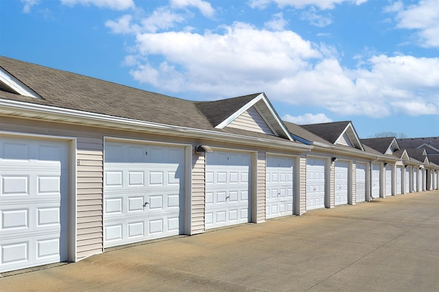 8601 Westown Pkwy Unit 5114, West Des Moines, IA 50266 - view of garage
