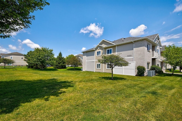 8601 Westown Pkwy Unit 5114, West Des Moines, IA 50266 - view of grassy yard