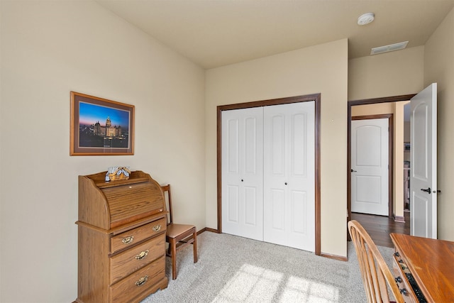6054 Bradford Ln, Johnston, IA 50131 - bedroom featuring carpet and a closet