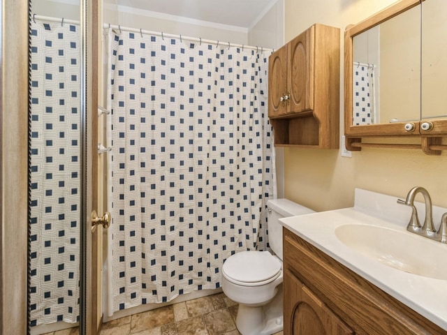 1122 E Ave E, Albia, IA 52531 - full bathroom featuring vanity, crown molding, and curtained shower