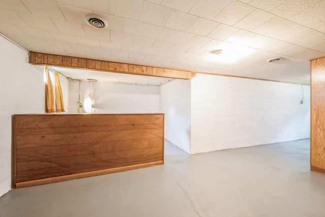 4326 E Washburn Rd, Waterloo, IA 50702 - finished below grade area with concrete block wall