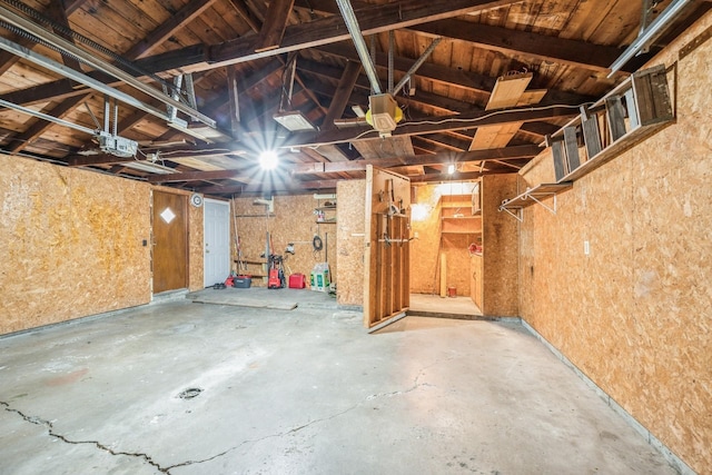 4326 E Washburn Rd, Waterloo, IA 50702 - view of garage