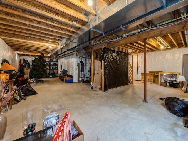 705 SE Whitetail Ln, Waukee, IA 50263 - unfinished basement with water heater
