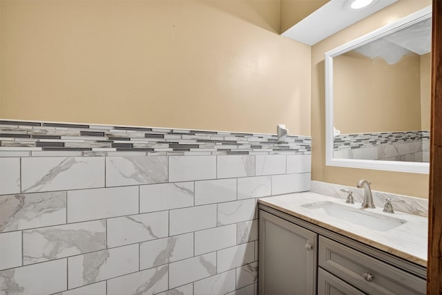 3413 Brook Run Dr, Des Moines, IA 50317 - bathroom with vanity